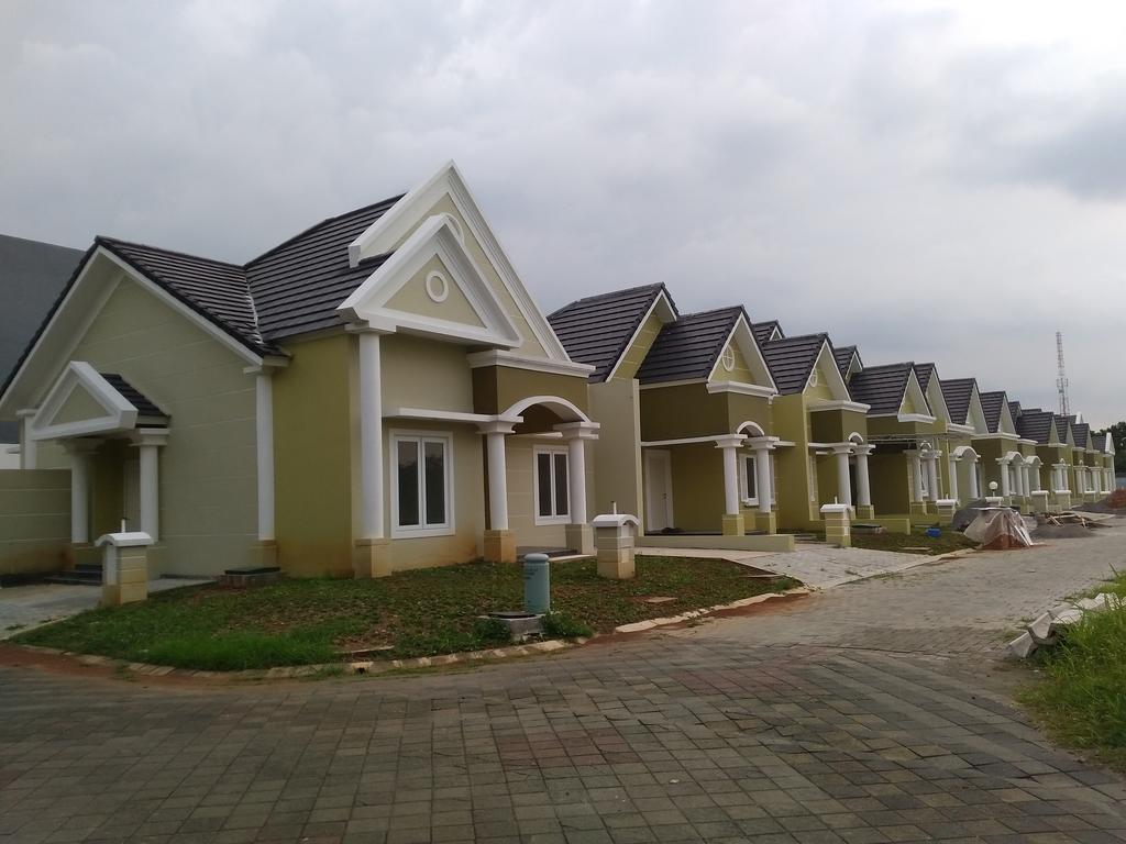 Jasmine Park Guest House Semarang Bagian luar foto